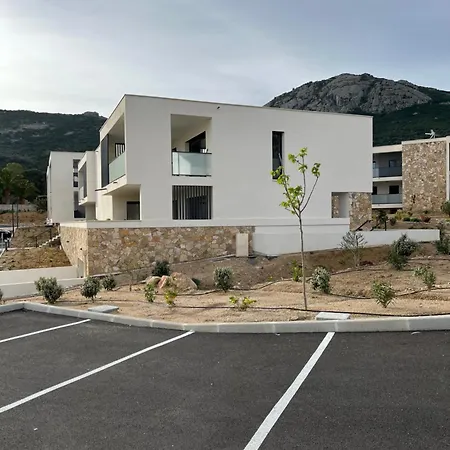 Apartmán T2 Dans Neuve Avec Piscine *