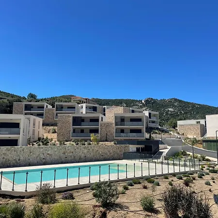 Apartmán T2 Dans Neuve Avec Piscine