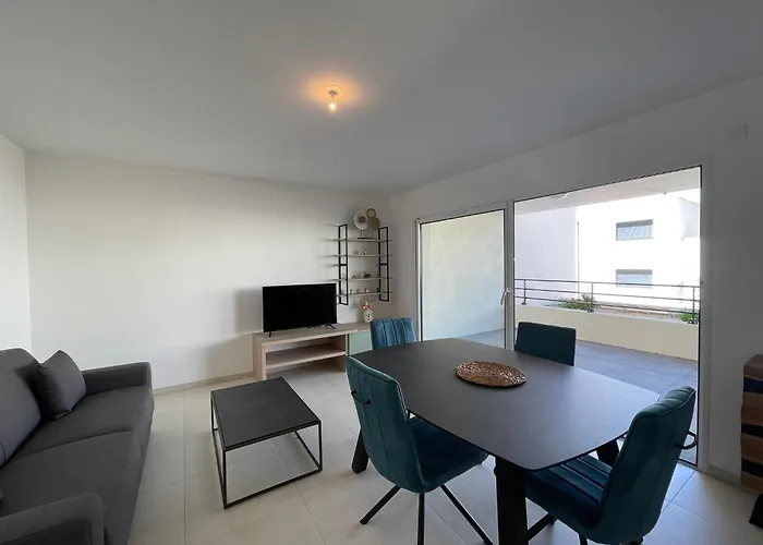 T2 Dans Neuve Avec Piscine Appartement *