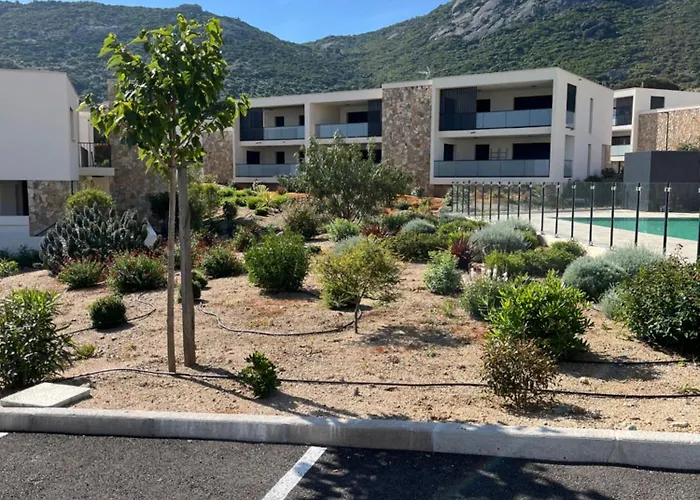 T2 Dans Neuve Avec Piscine Apartment Calvi (Corsica)